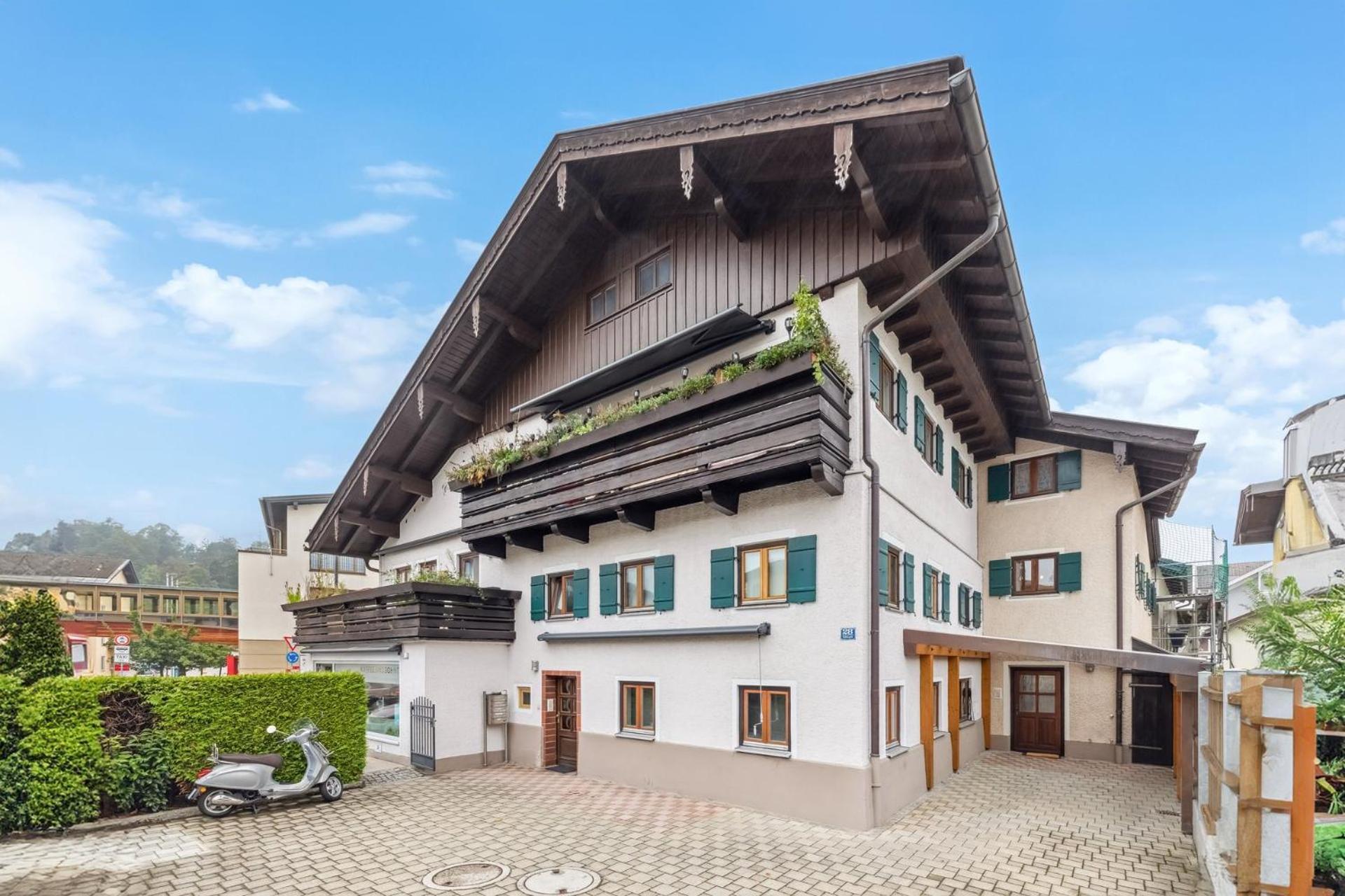 Casa Primavera - Grosse Stadtvilla Im Zentrum Miesbachs Exteriör bild